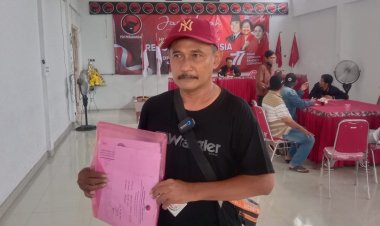 Kisah Penjual Ikan Daftar Sebagai Calon Anggota DPRD Lamongan