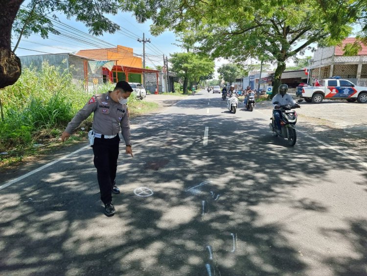 Ibu Muda Warga Balongpanggang Tewas Ditabrak Truk, Pelakunya Kini Kabur