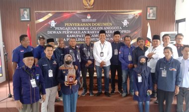 Daftar Ke KPU, Nasdem Lamongan Targetkan 10 Kursi di Pileg 2024