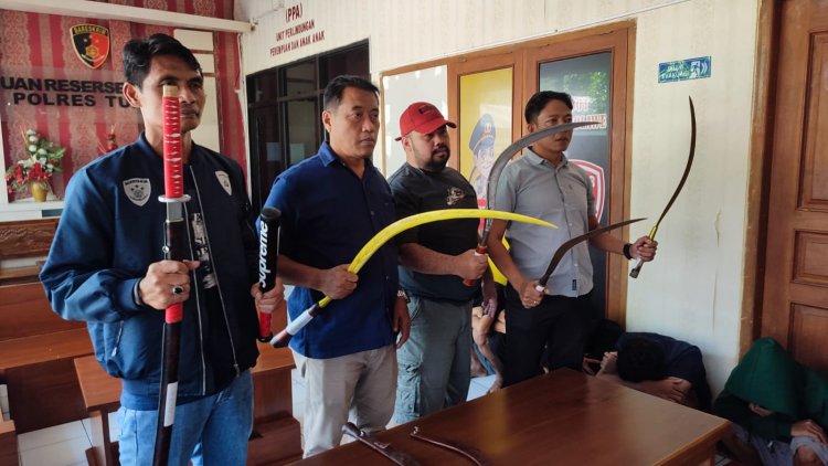 Bawa Celurit dan Samurai, Sekolompok Gangster Ditangkap